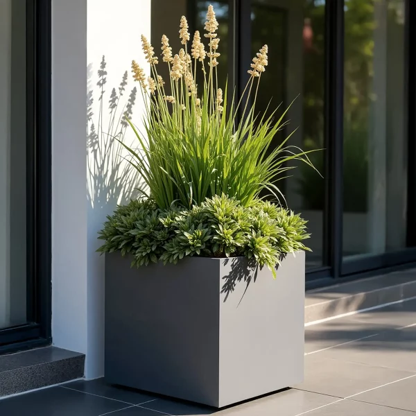 Square Box Grey Light Concrete Garden Planter H40 L40 W40 cm, 65 ltrs Cap.