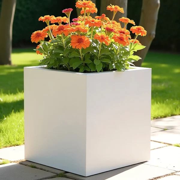 Square Box White Light Concrete Garden Planter H50 L50 W50 cm, 126 ltrs Cap.