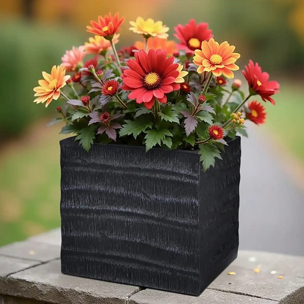 Straw Ribbed Black Vintage Style Square Planter, Outdoor Plant Pot H22 L24 W24 cm, 9.7 ltrs Cap.
