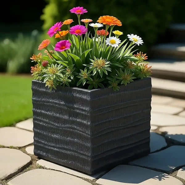 Straw Ribbed Black Vintage Style Square Planter, Outdoor Plant Pot H27 L30.5 W30.5 cm, 20 ltrs Cap.